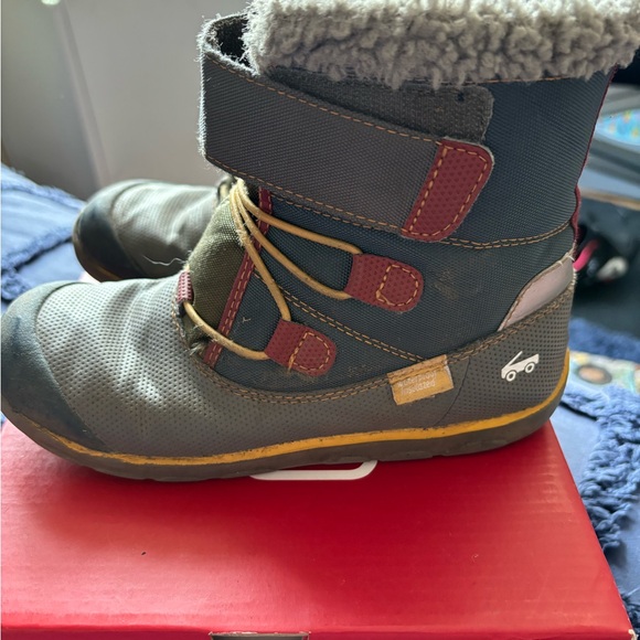 See Kai Run- kid’s winter boot size 13 - Picture 4 of 6